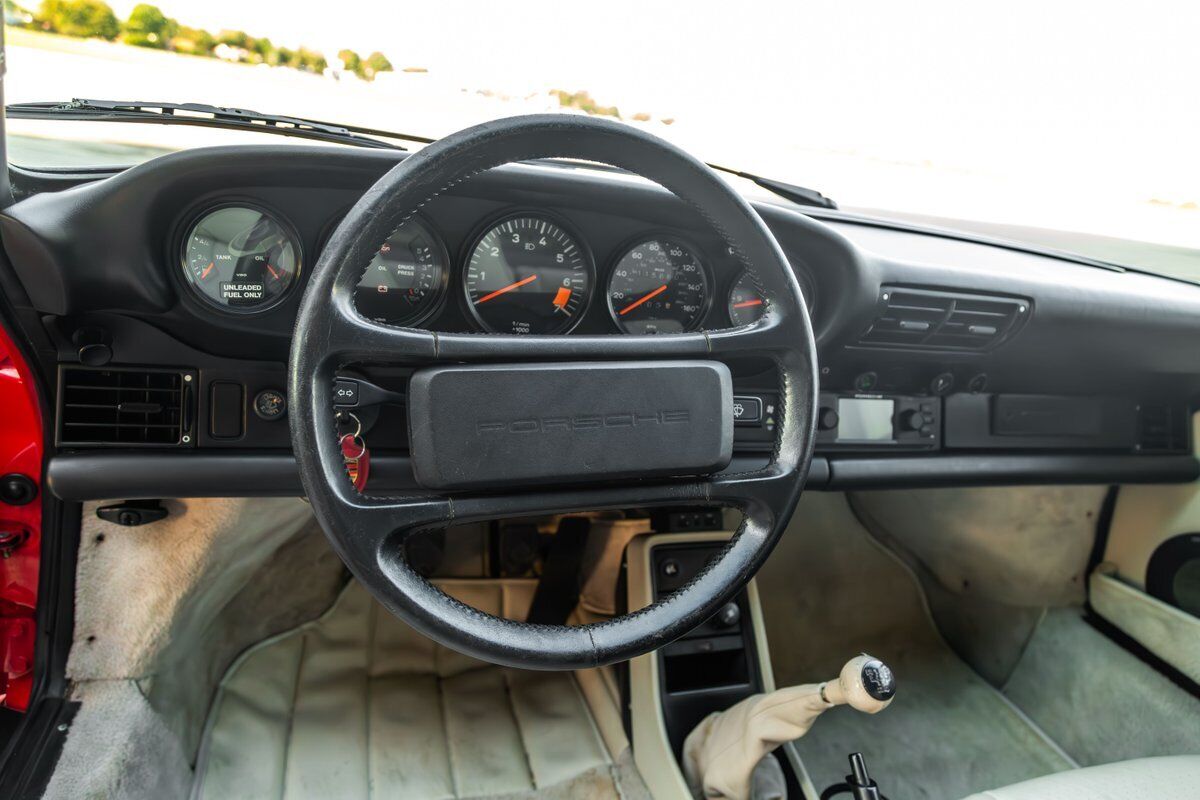 Porsche-911-1989-Red-Linen-186137-28