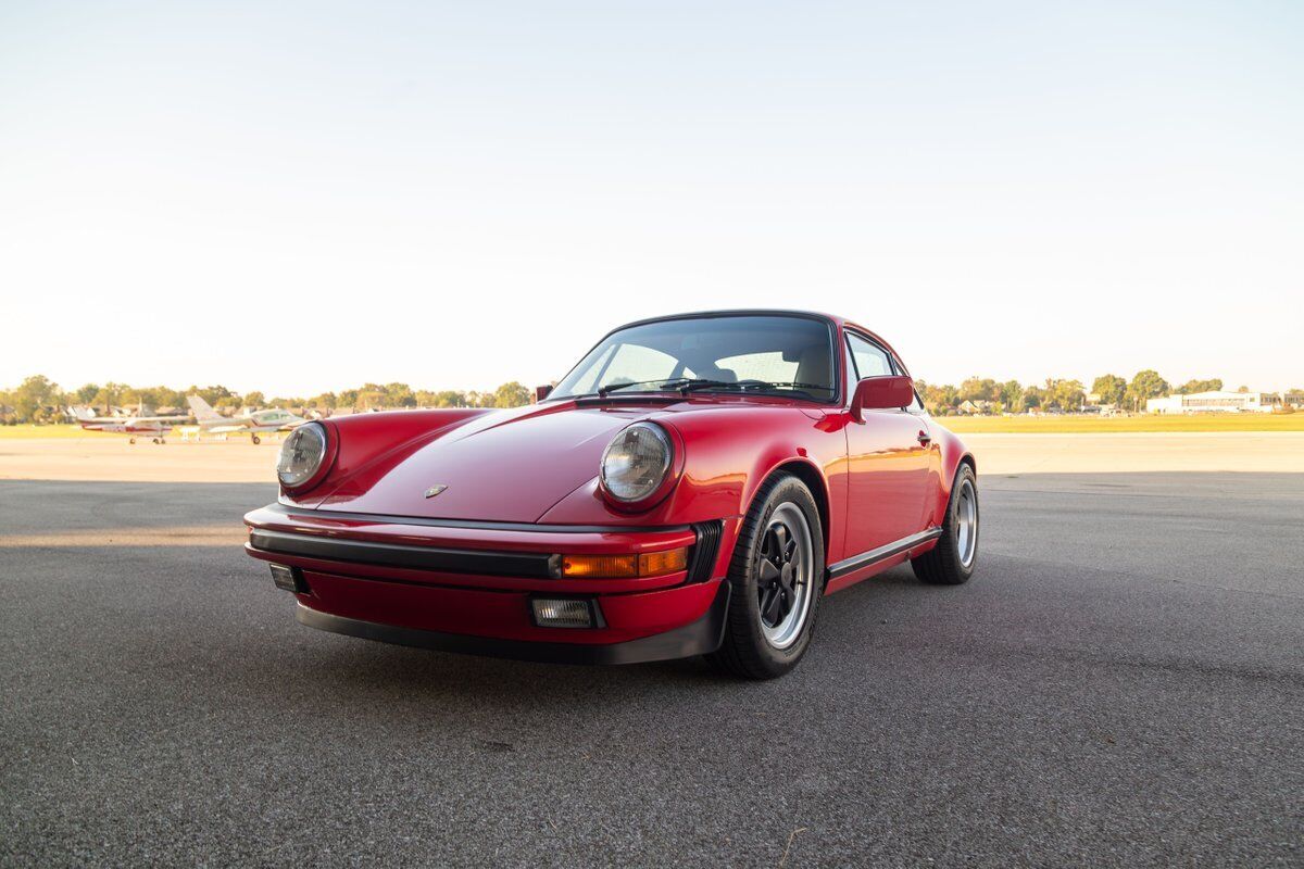 Porsche-911-1989-Red-Linen-186137-3