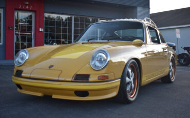 Porsche-911-Cabriolet-1968-Yellow-Black-0-11