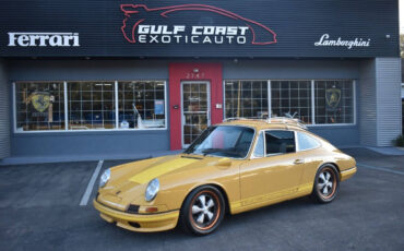 Porsche-911-Cabriolet-1968-Yellow-Black-0-3