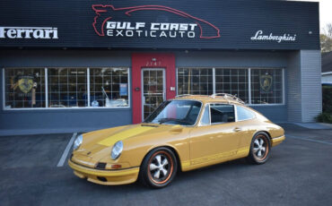 Porsche-911-Cabriolet-1968-Yellow-Black-0-4