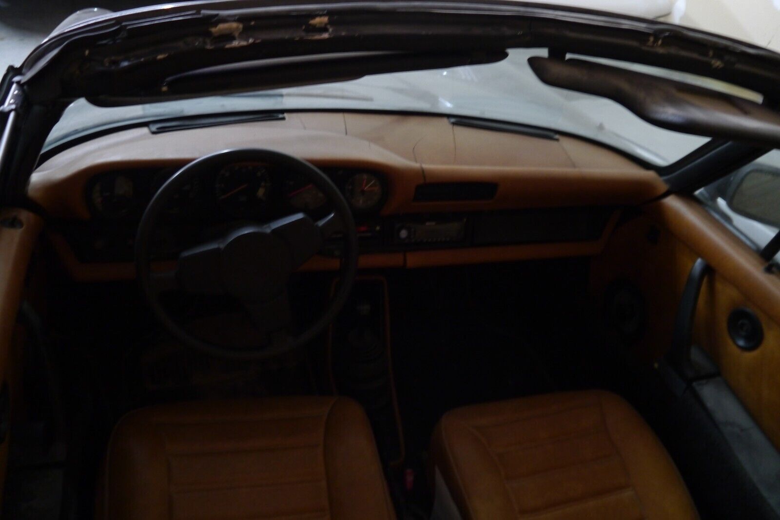 Porsche-911-Cabriolet-1984-Black-122457-32