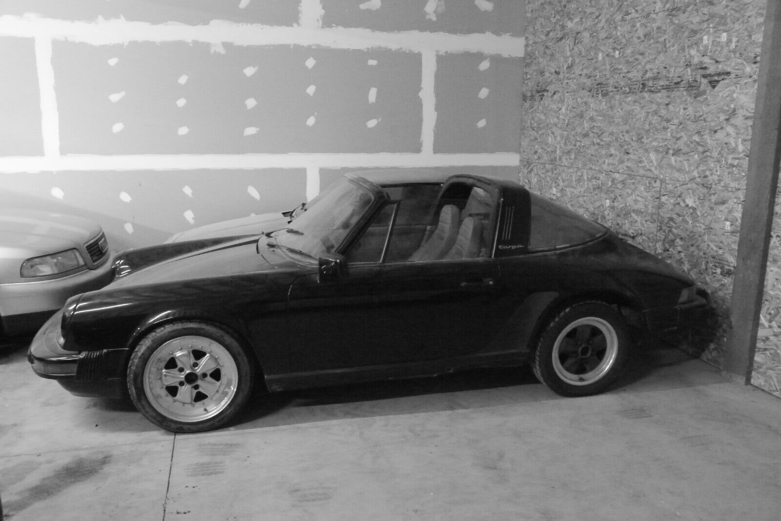 Porsche-911-Cabriolet-1984-Black-122457-8