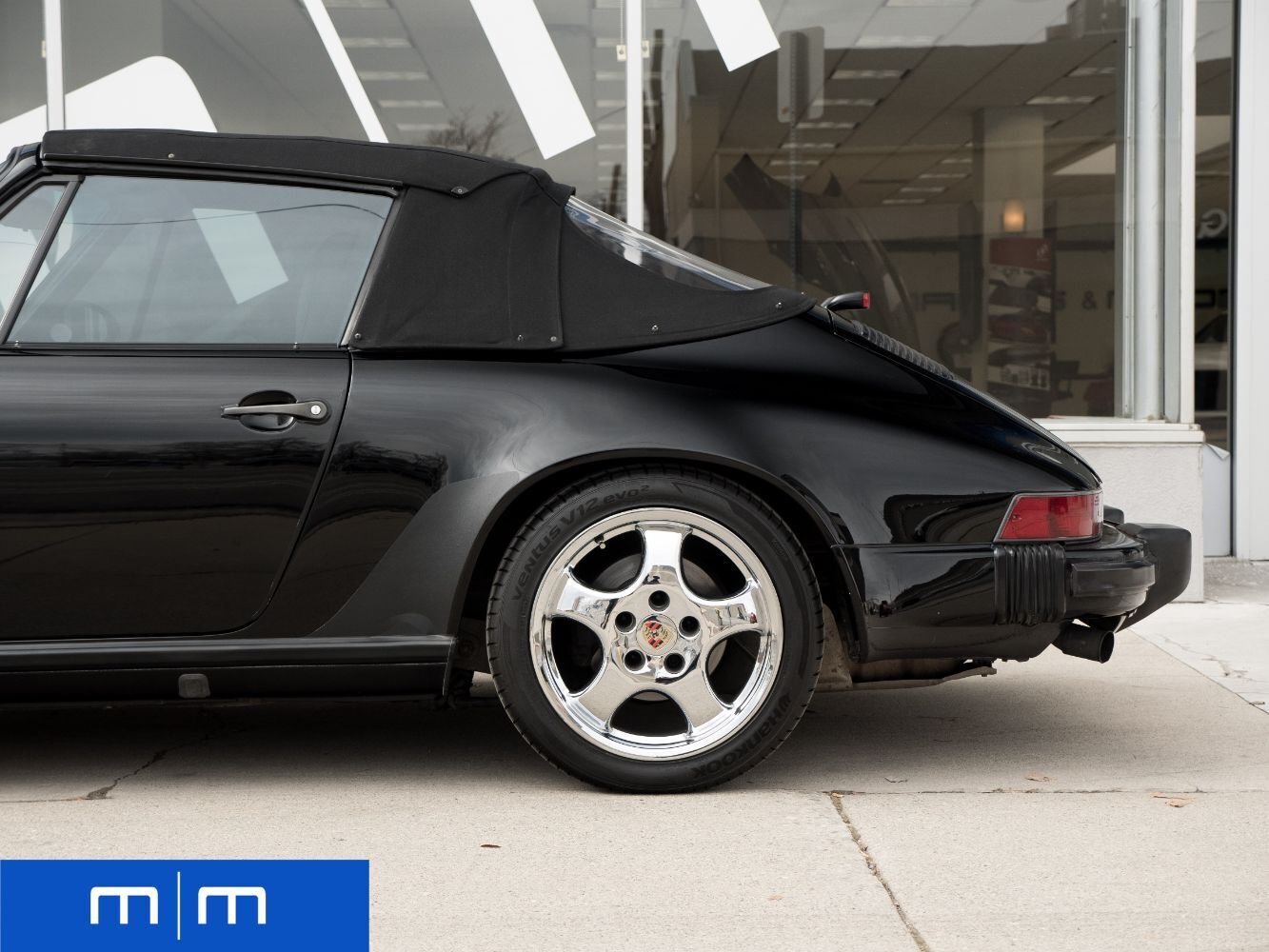 Porsche-911-Cabriolet-1987-Black-Black-130267-24