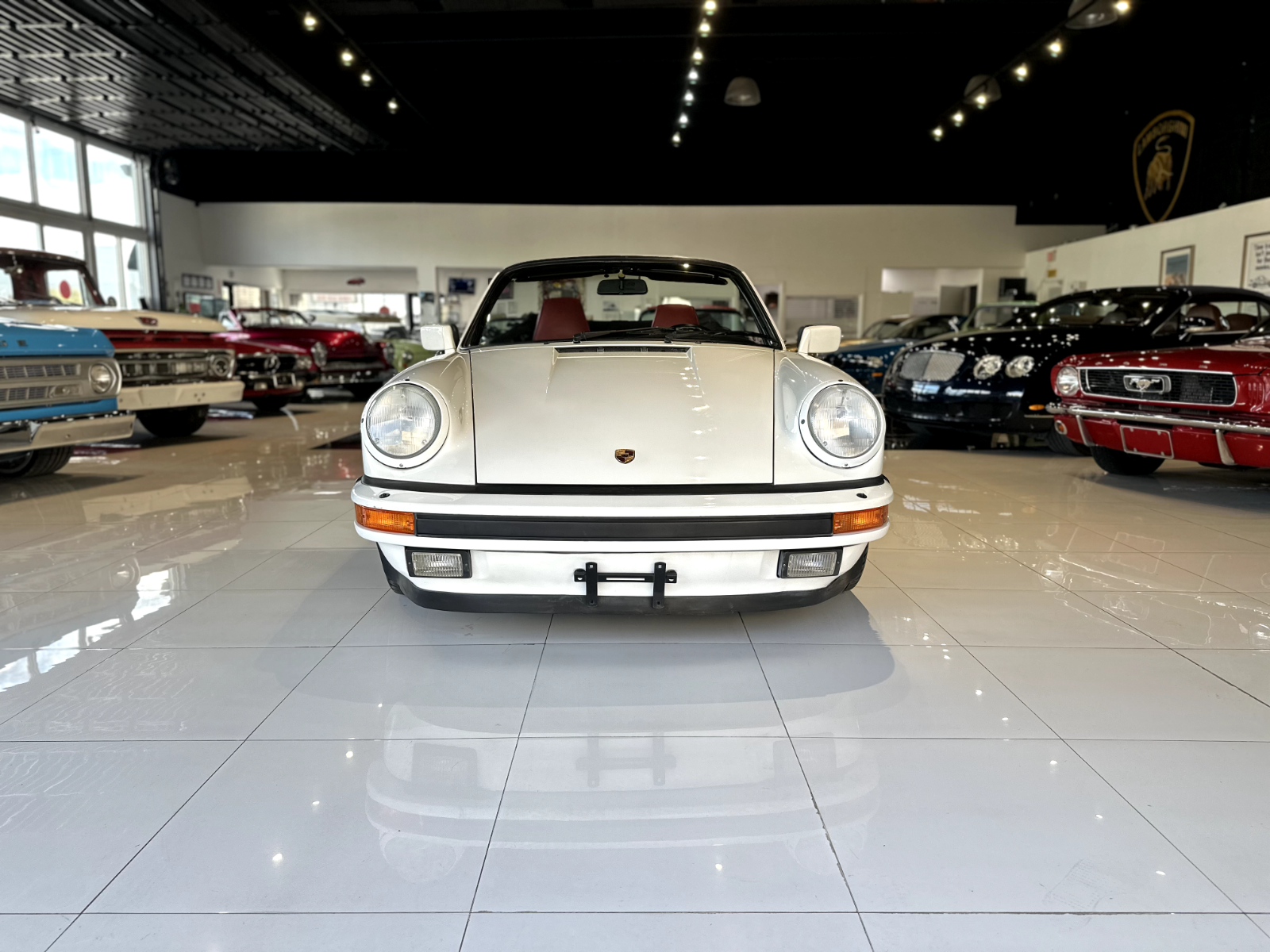 Porsche-911-Cabriolet-1988-White-Red-116700-1