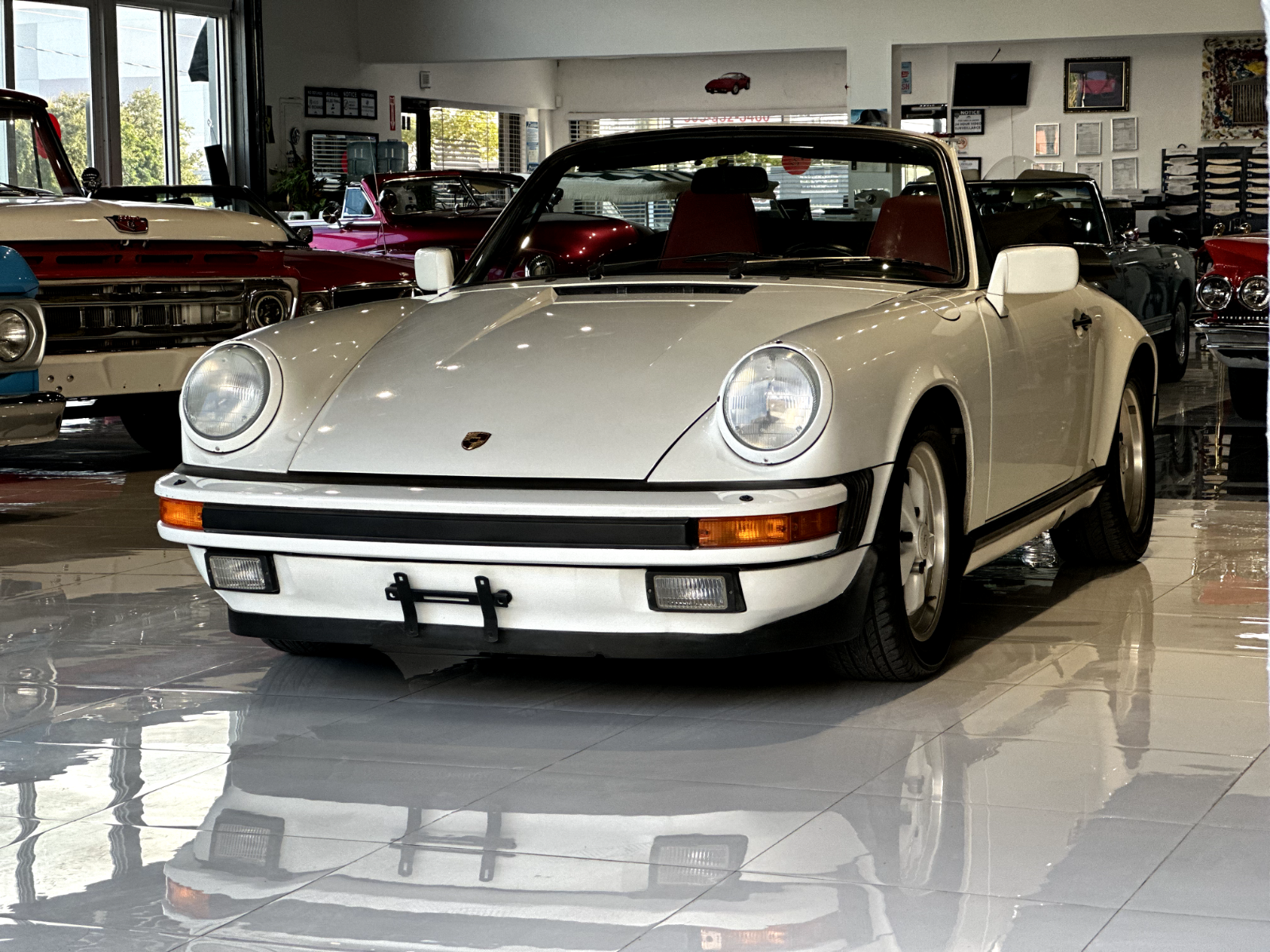 Porsche-911-Cabriolet-1988-White-Red-116700-12