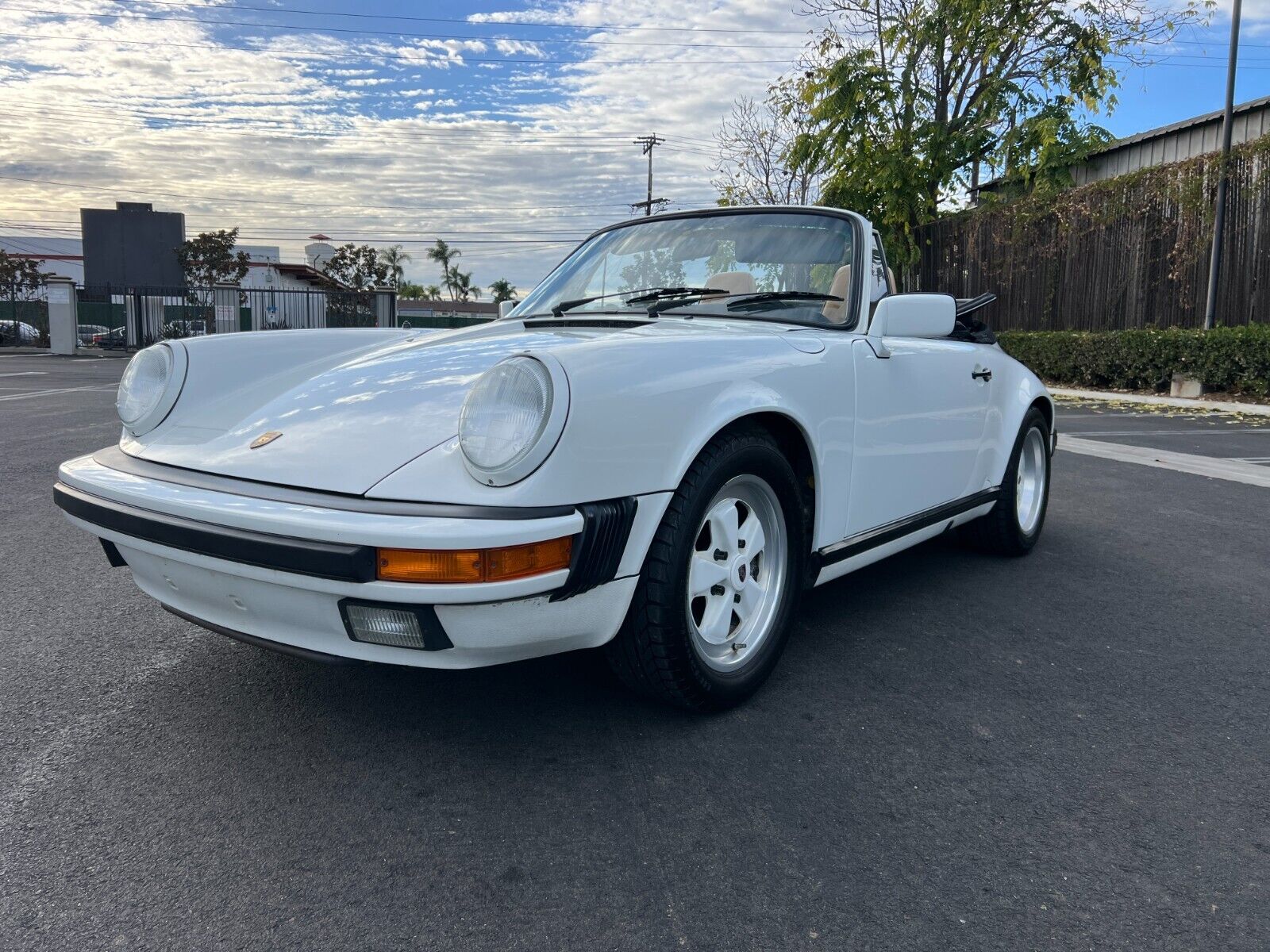 Porsche-911-Cabriolet-1989-White-Tan-161713-7