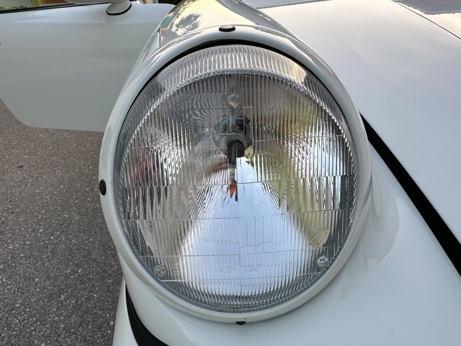 Porsche-911-Cabriolet-1993-White-Gray-42744-35