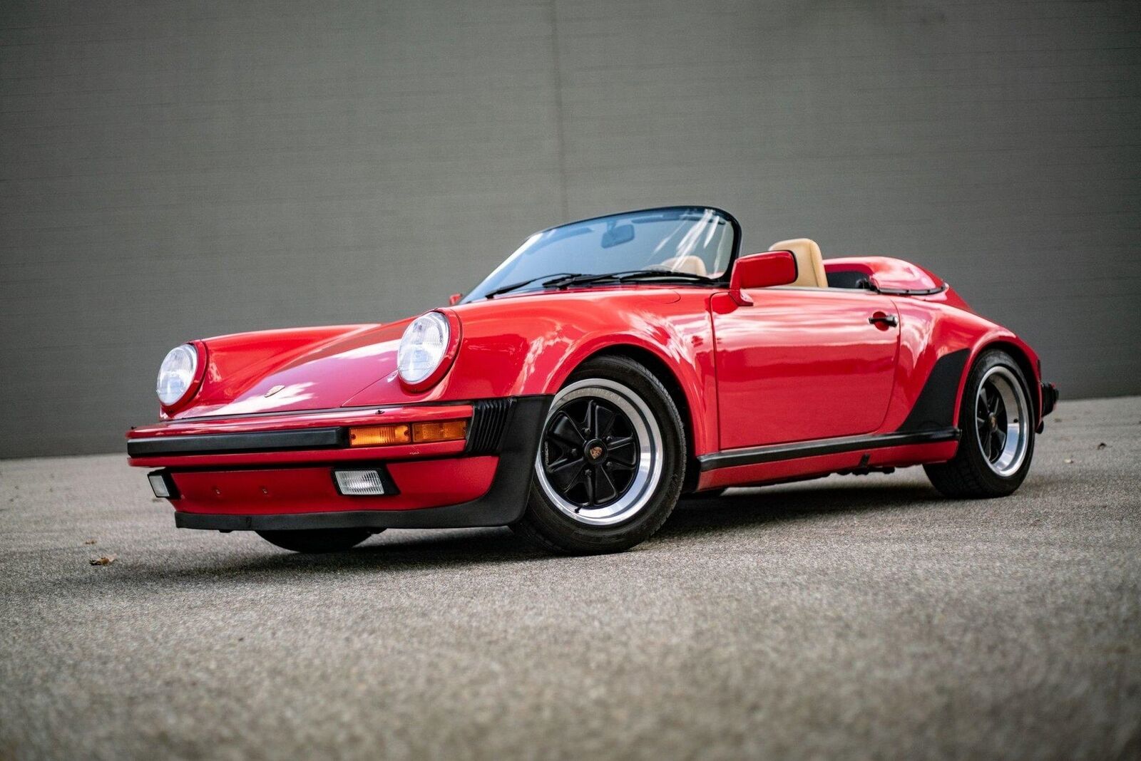 Porsche-911-Carrera-Speedster-Cabriolet-1989-Red-Tan-52576-2