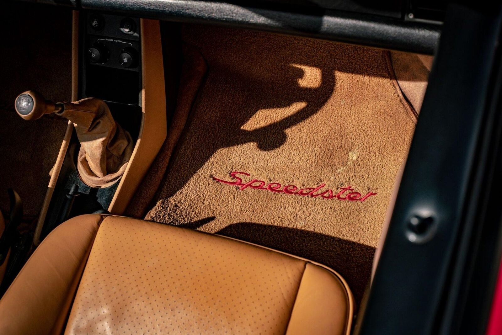 Porsche-911-Carrera-Speedster-Cabriolet-1989-Red-Tan-52576-5