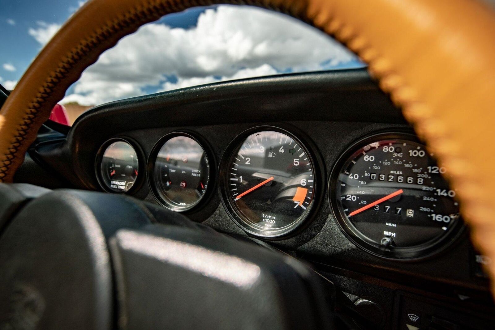 Porsche-911-Carrera-Speedster-Cabriolet-1989-Red-Tan-52576-9