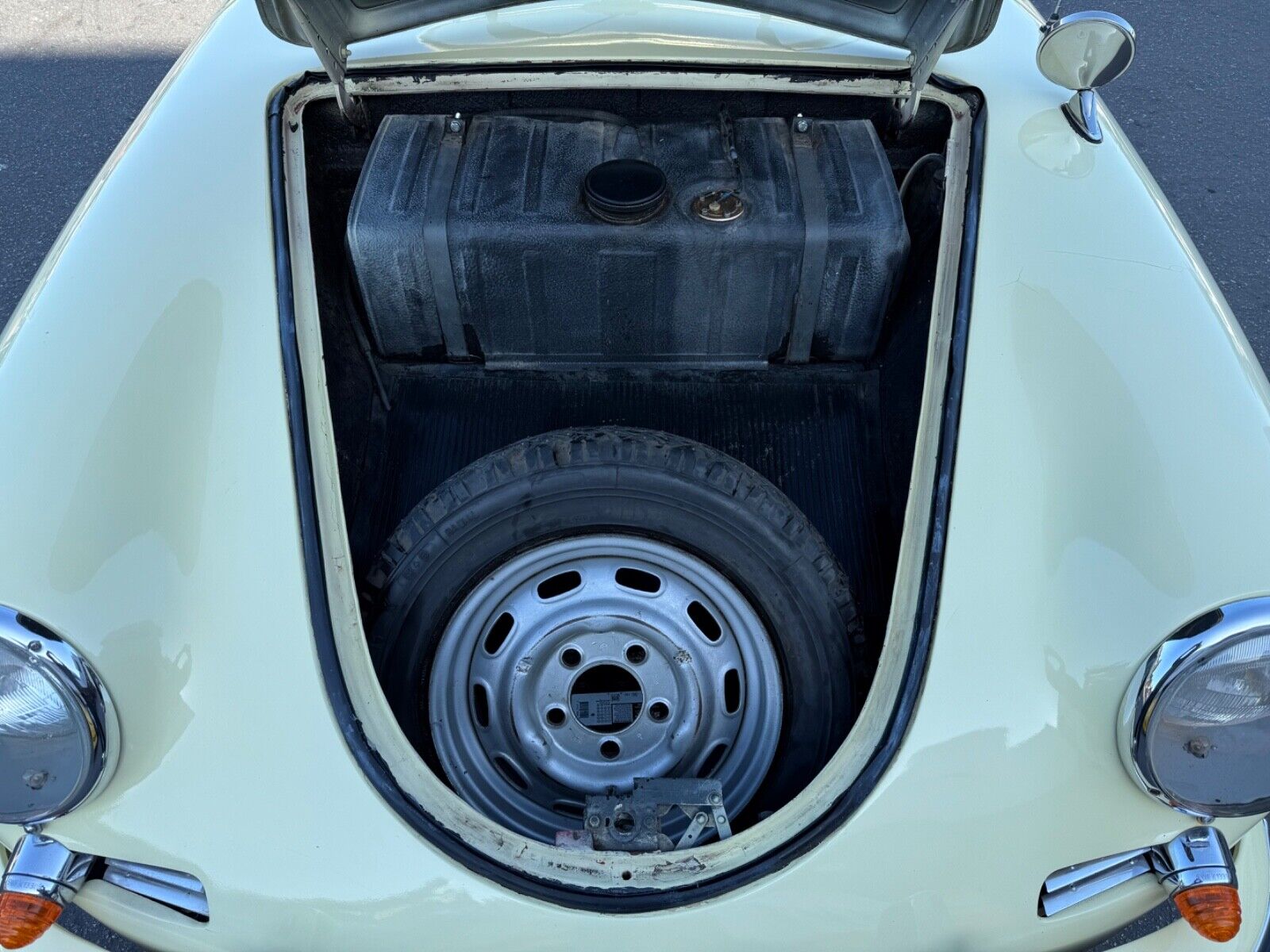 Porsche-911-Coupe-1962-Yellow-71312-18