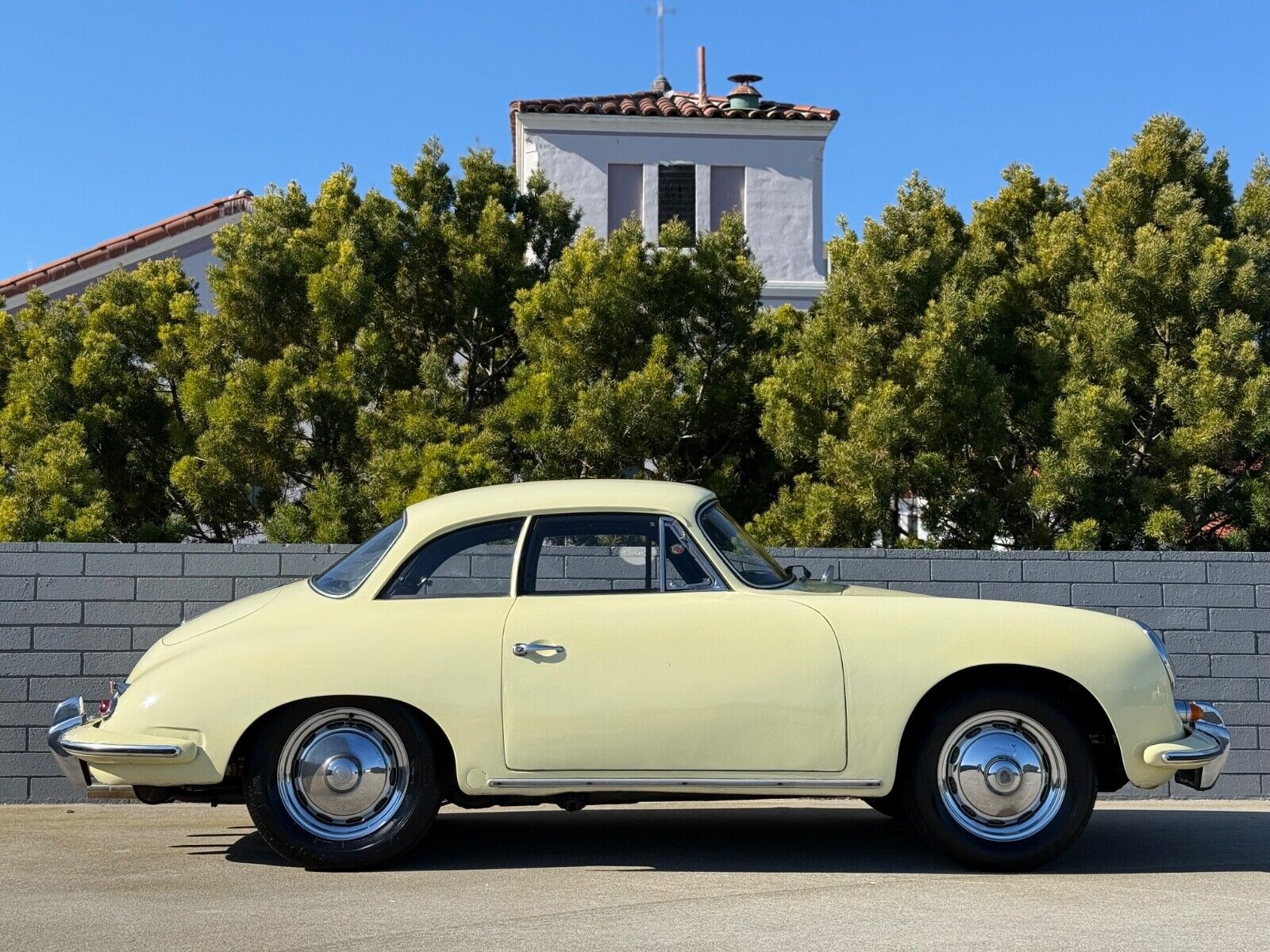 Porsche-911-Coupe-1962-Yellow-71312-7