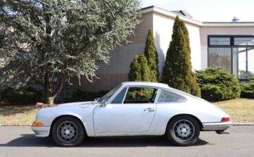 Porsche-911-Coupe-1965-Silver-Black-0-3