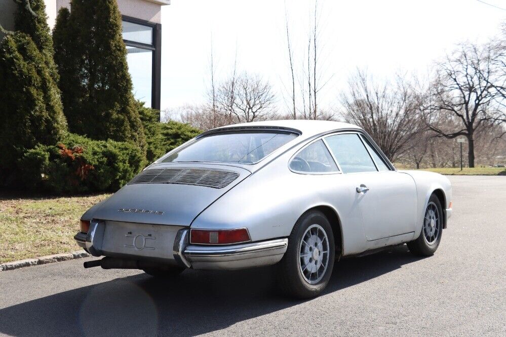 Porsche-911-Coupe-1965-Silver-Black-0-4