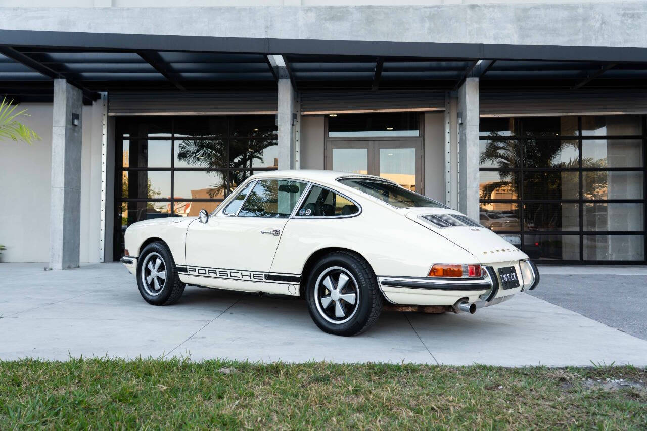 Porsche-911-Coupe-1968-White-Black-195501-1