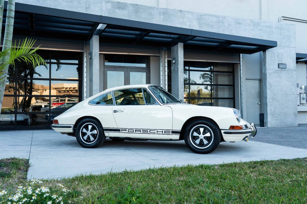 Porsche-911-Coupe-1968-White-Black-195501-11