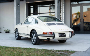 Porsche-911-Coupe-1968-White-Black-195501-15