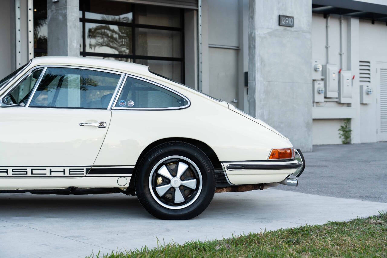 Porsche-911-Coupe-1968-White-Black-195501-36