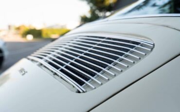 Porsche-911-Coupe-1968-White-Black-195501-39