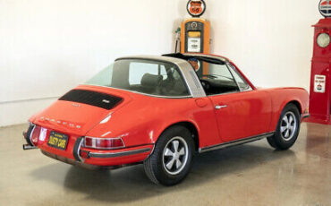 Porsche-911-Coupe-1972-Red-Black-78962-4