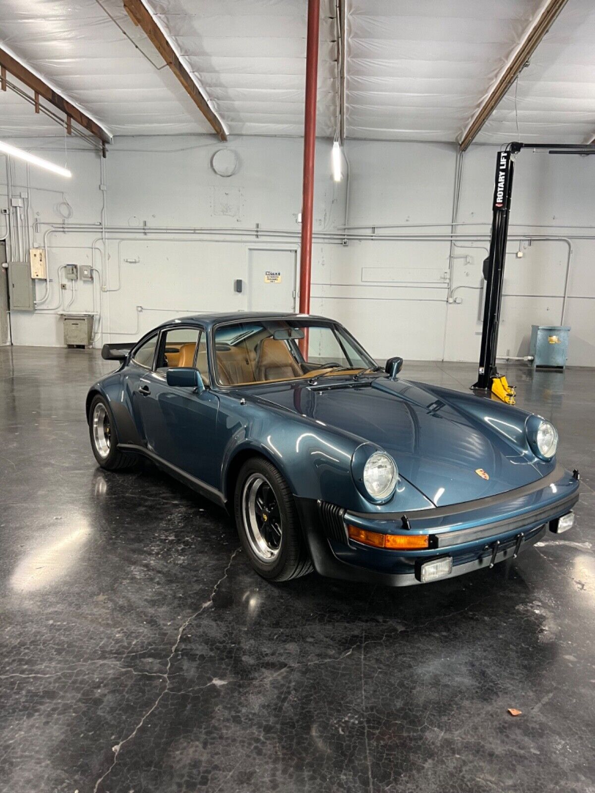 Porsche-911-Coupe-1979-Blue-Brown-102942-1