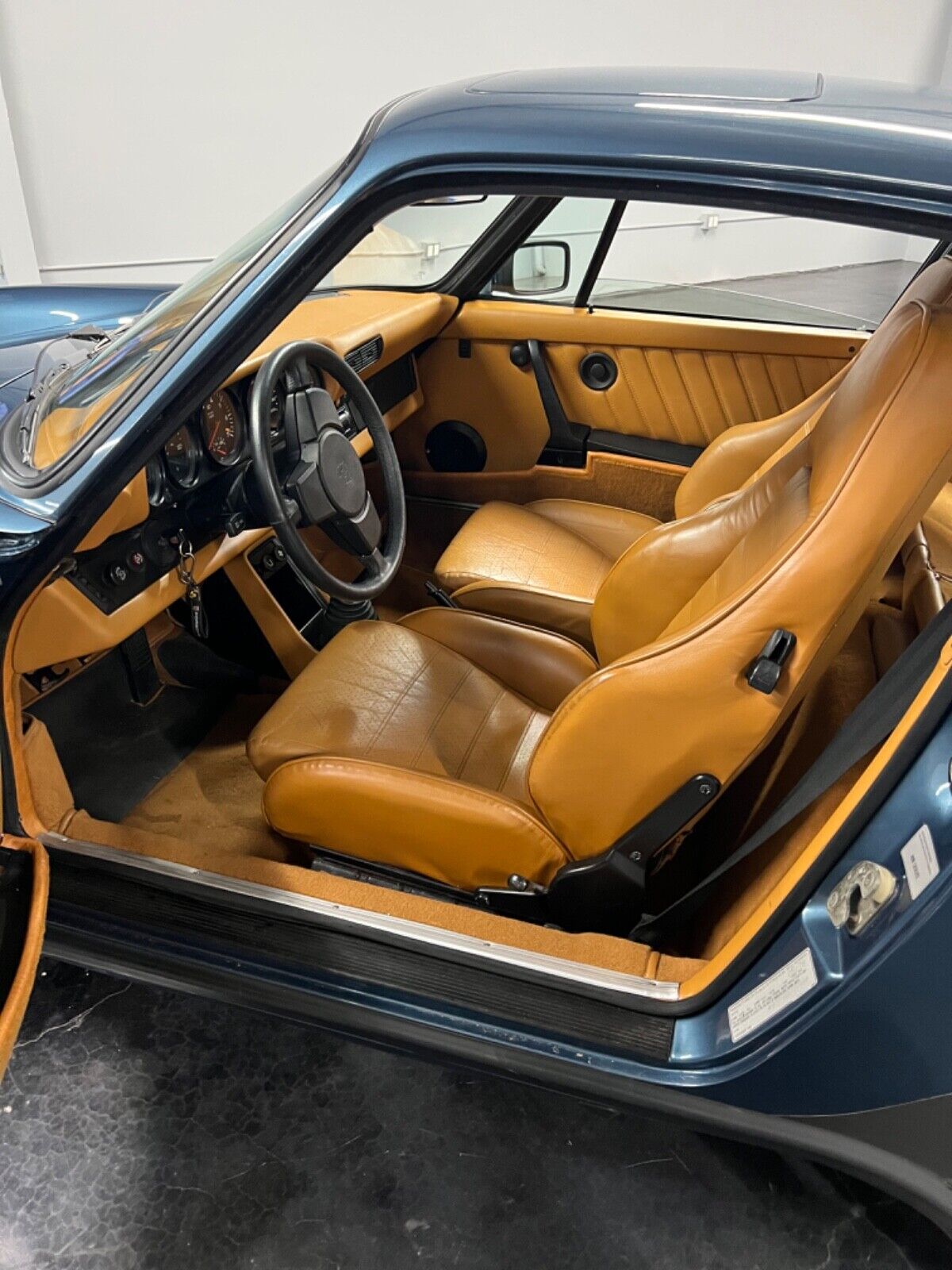 Porsche-911-Coupe-1979-Blue-Brown-102942-15