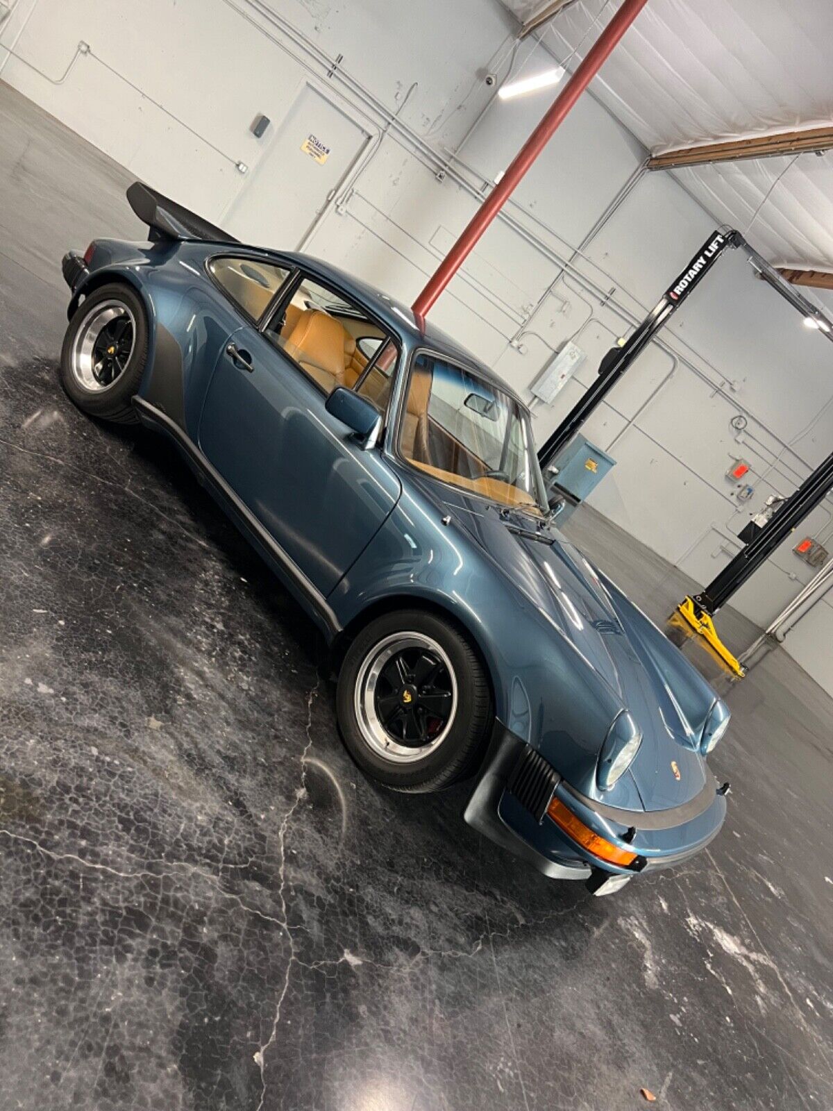 Porsche-911-Coupe-1979-Blue-Brown-102942-2