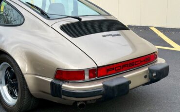 Porsche-911-Coupe-1982-platinum-266461-9