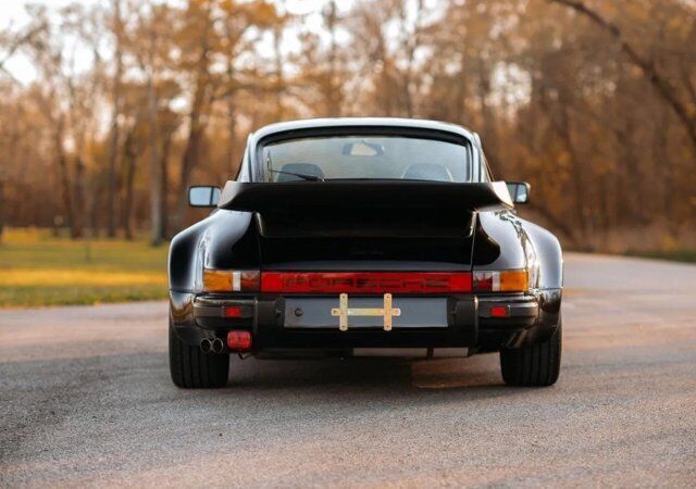 Porsche-911-Coupe-1983-Black-Black-28205-4