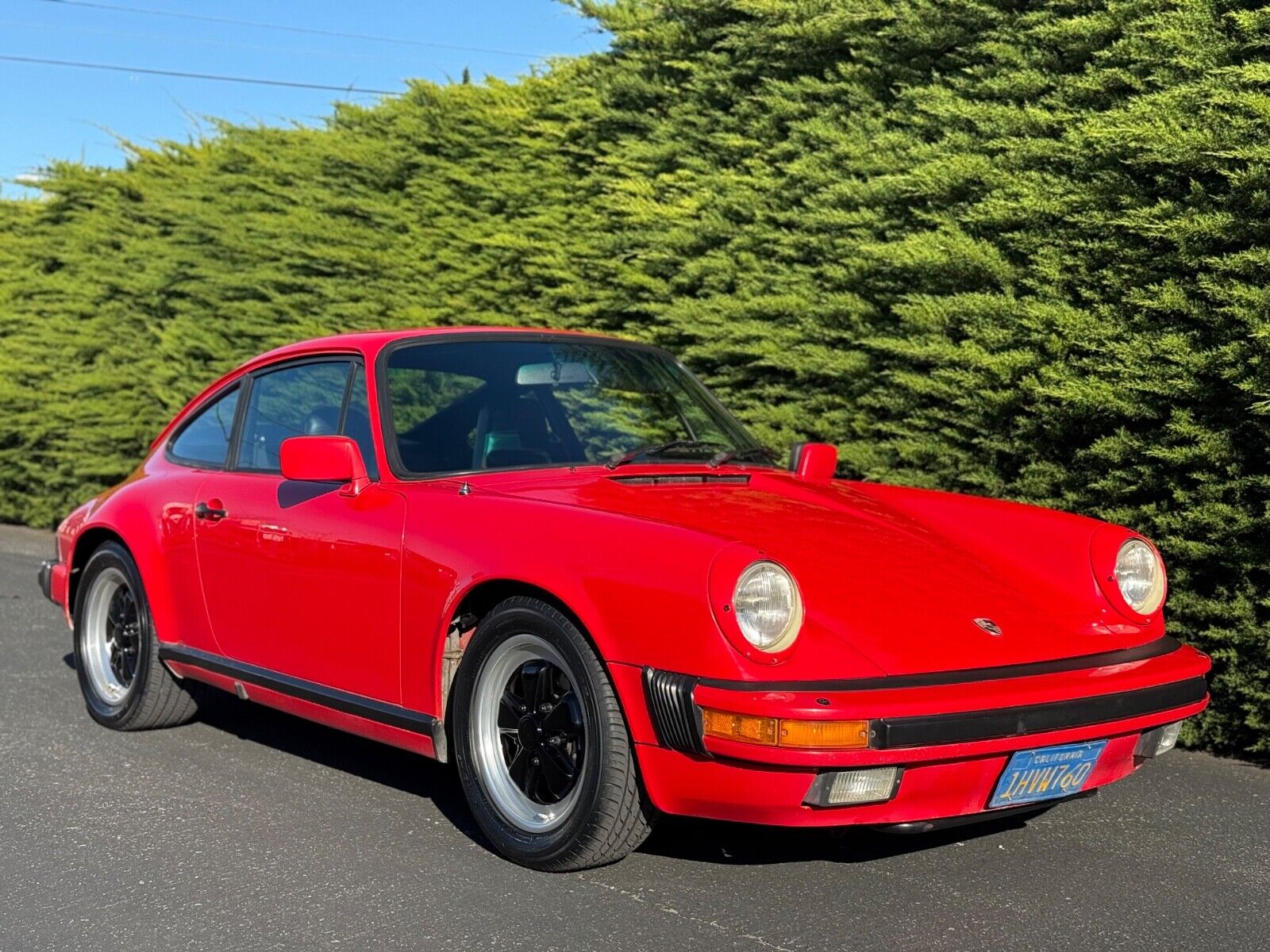 Porsche-911-Coupe-1984-308017-1