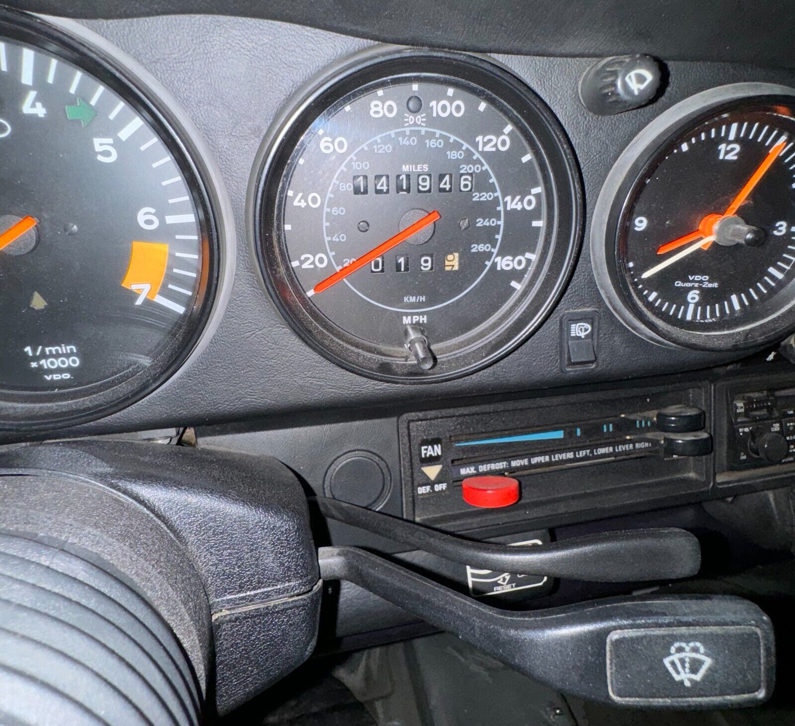 Porsche-911-Coupe-1984-Green-228366-14