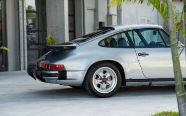 Porsche-911-Coupe-1984-Sapphire-Metallic-Blue-233498-13