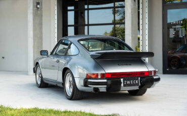 Porsche-911-Coupe-1984-Sapphire-Metallic-Blue-233498-17