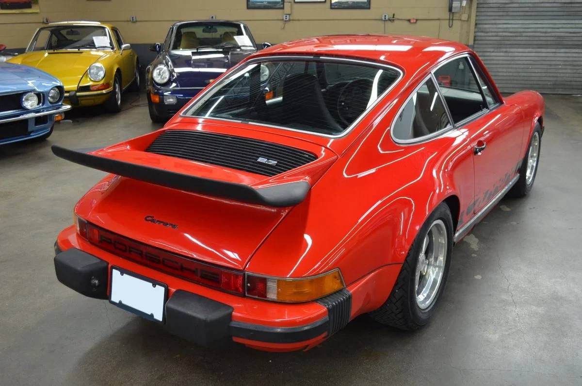 Porsche-911-carrera-1975-red-76823-4