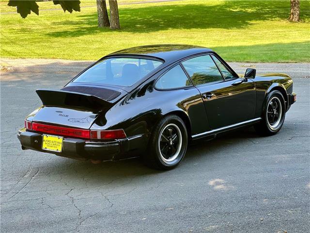 Porsche-911S-Coupe-Sunroof-1975-Black-Black-131042-10