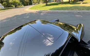 Porsche-911S-Coupe-Sunroof-1975-Black-Black-131042-24