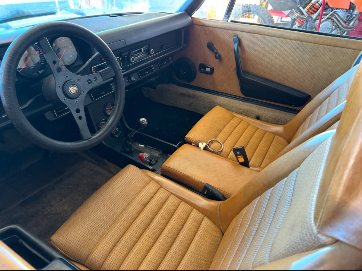 Porsche-914-1975-yellow-129552-7