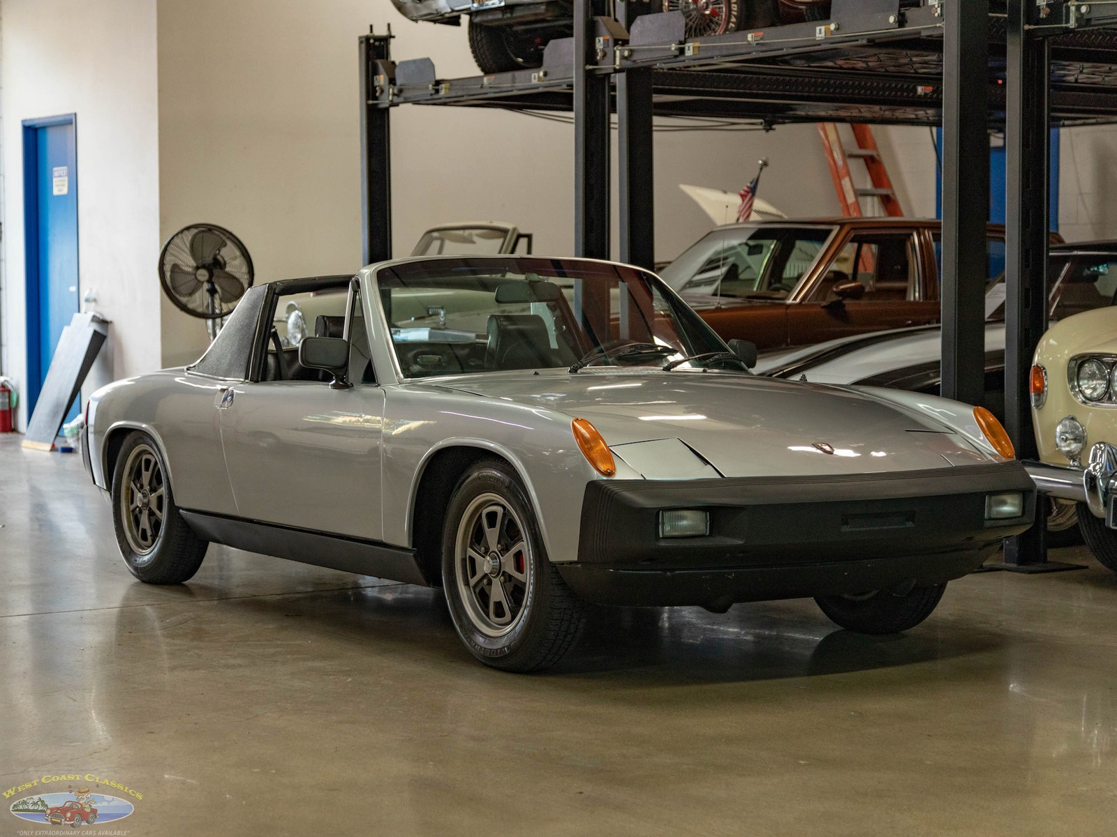 Porsche-914-2.0L-5-spd-Targa-Roadster-Cabriolet-1976-Silver-Black-17598-9