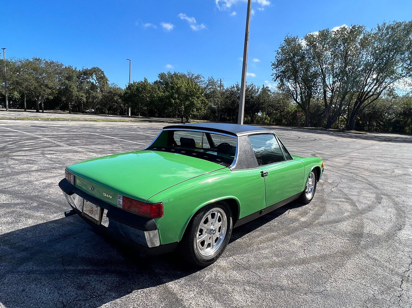 Porsche-914-Coupe-1971-Willow-Green-Black-109435-4