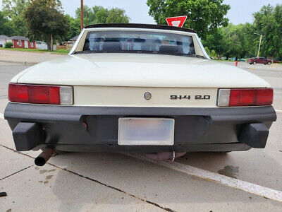 Porsche-914-Coupe-1974-White-Black-98735-4