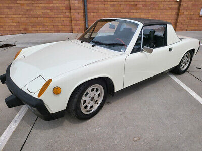 Porsche-914-Coupe-1974-White-Black-98735-6