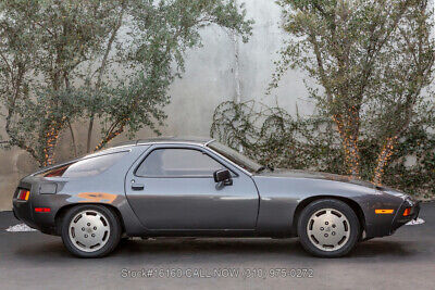 Porsche-928-1980-Gray-Other-Color-0-3