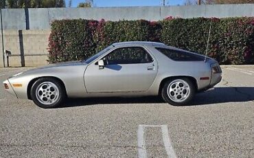 Porsche-928-1982-Grey-131966-1