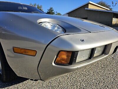 Porsche-928-1982-Grey-131966-19