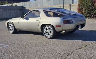 Porsche-928-1982-Grey-131966-2