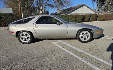 Porsche-928-1982-Grey-131966-24