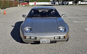 Porsche-928-1982-Grey-131966-3