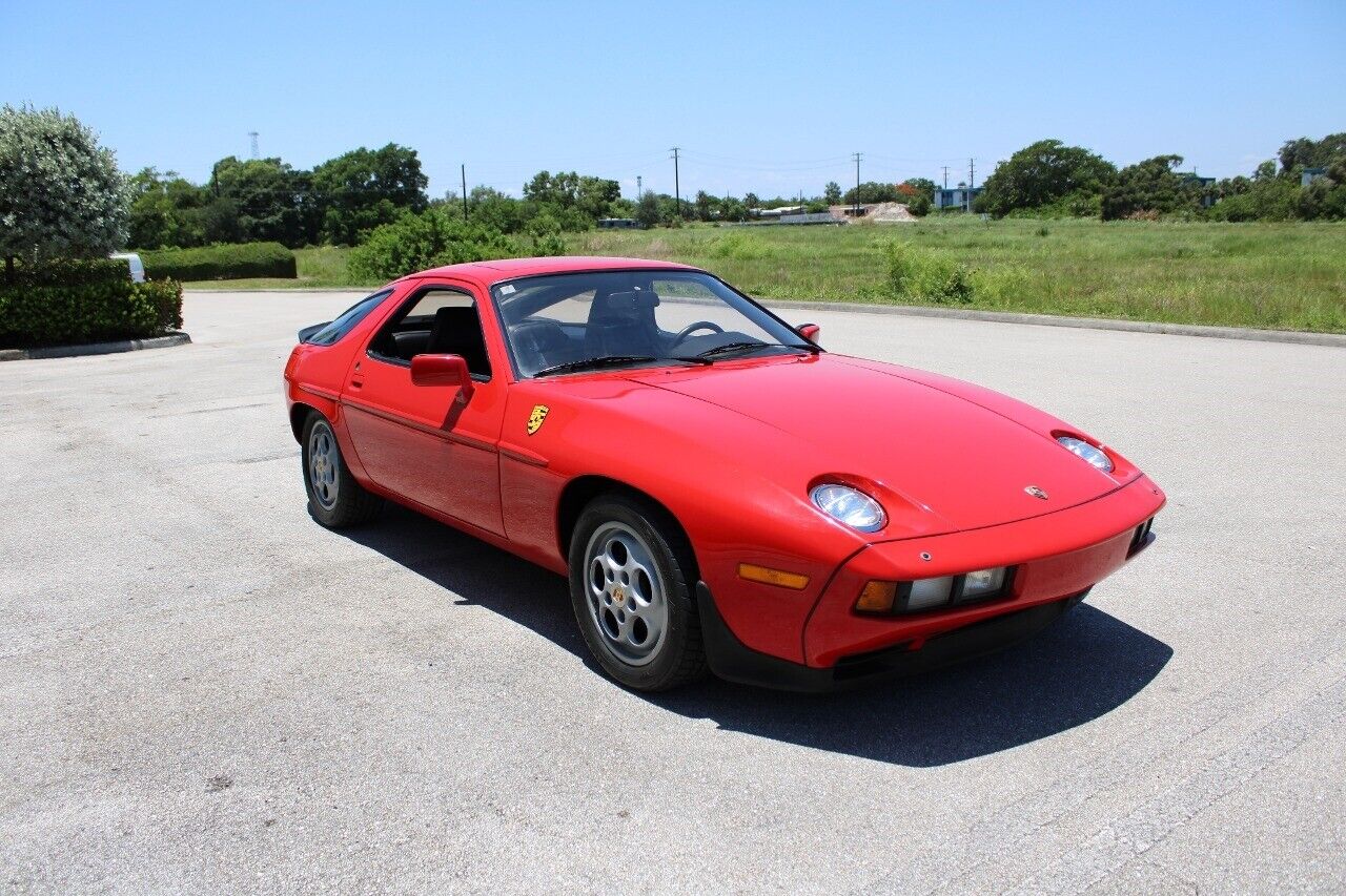 Porsche-928-1982-Red-Black-66348-9