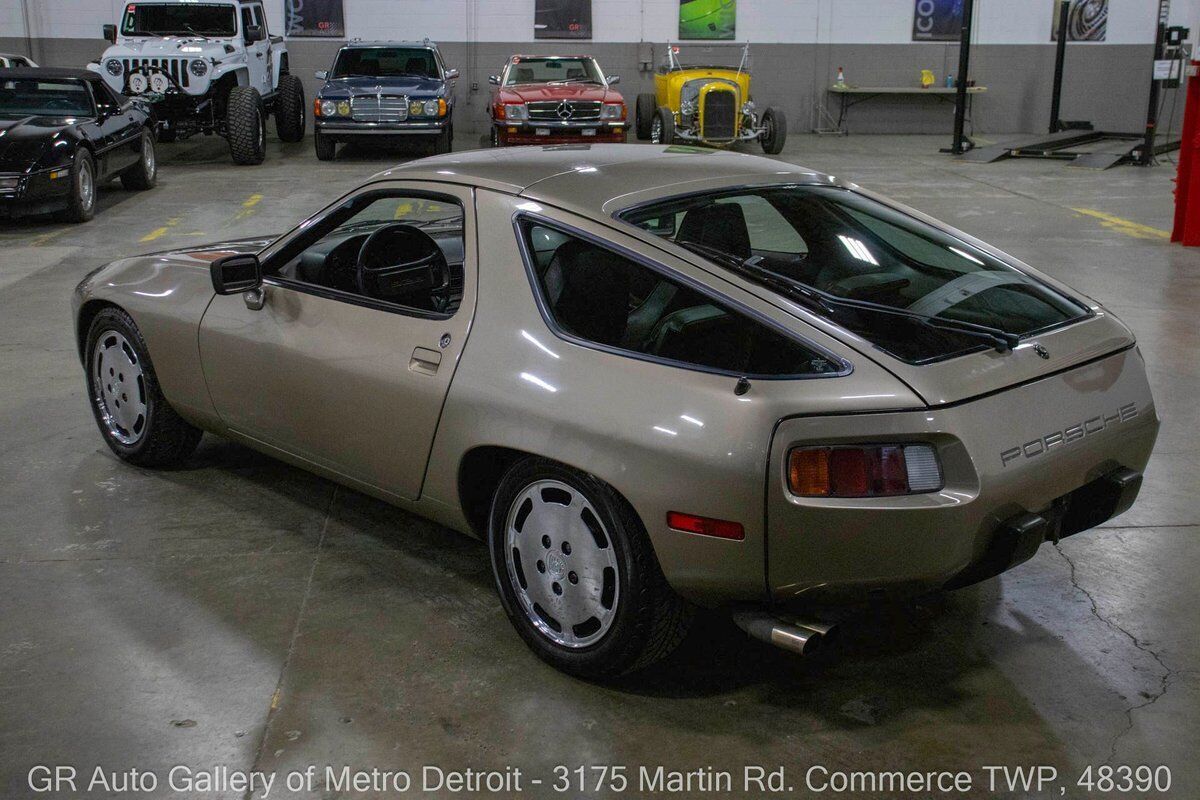 Porsche-928-1982-Tan-Brown-200183-3